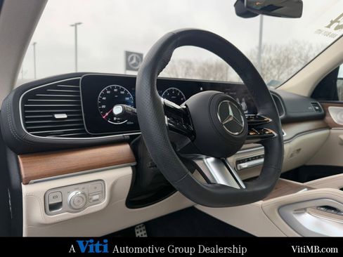 Certified 2024 Mercedes-Benz GLS 580 4MATIC image 17