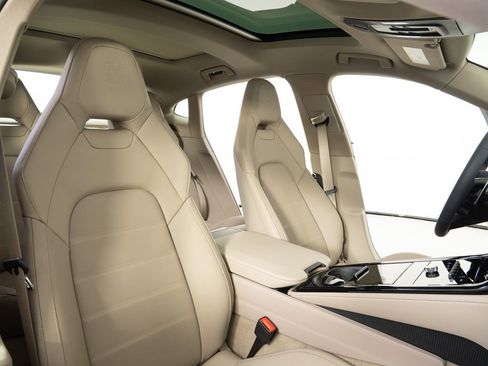 New 2026 Porsche Panamera image 24