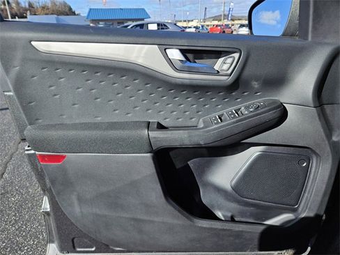 Used 2020 Ford Escape SE image 30