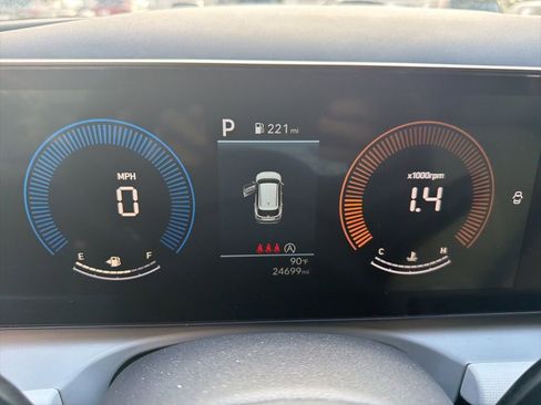 Used 2025 Hyundai Tucson SEL image 2