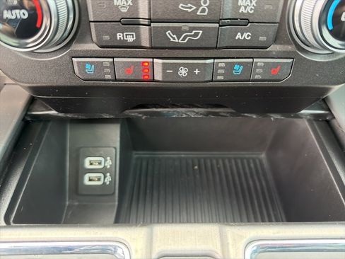 Used 2018 Ford F150 Platinum w/ Equipment Group 701A Luxury image 45