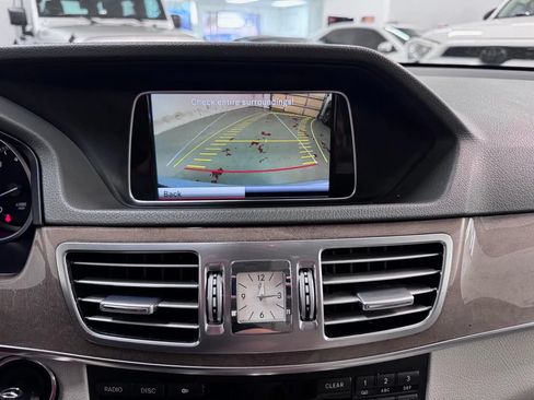 Used 2014 Mercedes-Benz E 350 4MATIC Wagon image 26