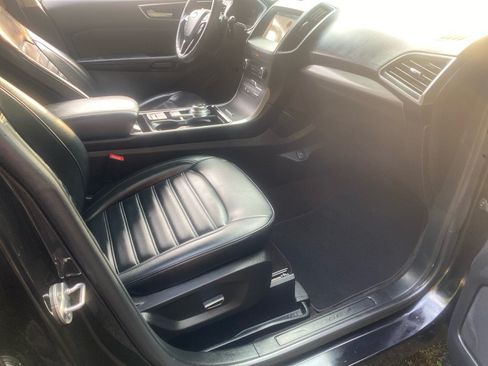 Used 2019 Ford Edge SEL w/ Equipment Group 201A AWD/4WD image 23