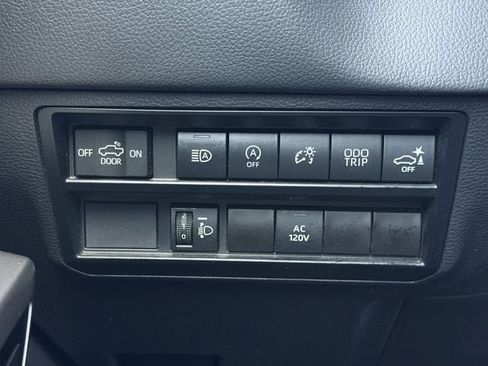 Used 2024 Toyota Tundra Limited w/ Power Package AWD/4WD image 23