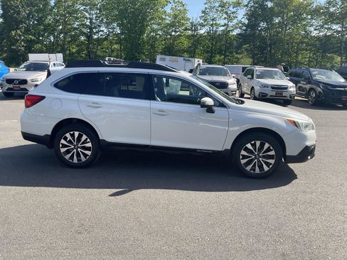 Used 2017 Subaru Outback 2.5i Limited AWD/4WD image 6