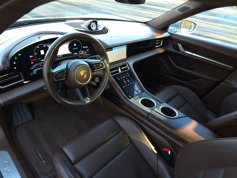 Used 2020 Porsche Taycan Turbo image 3