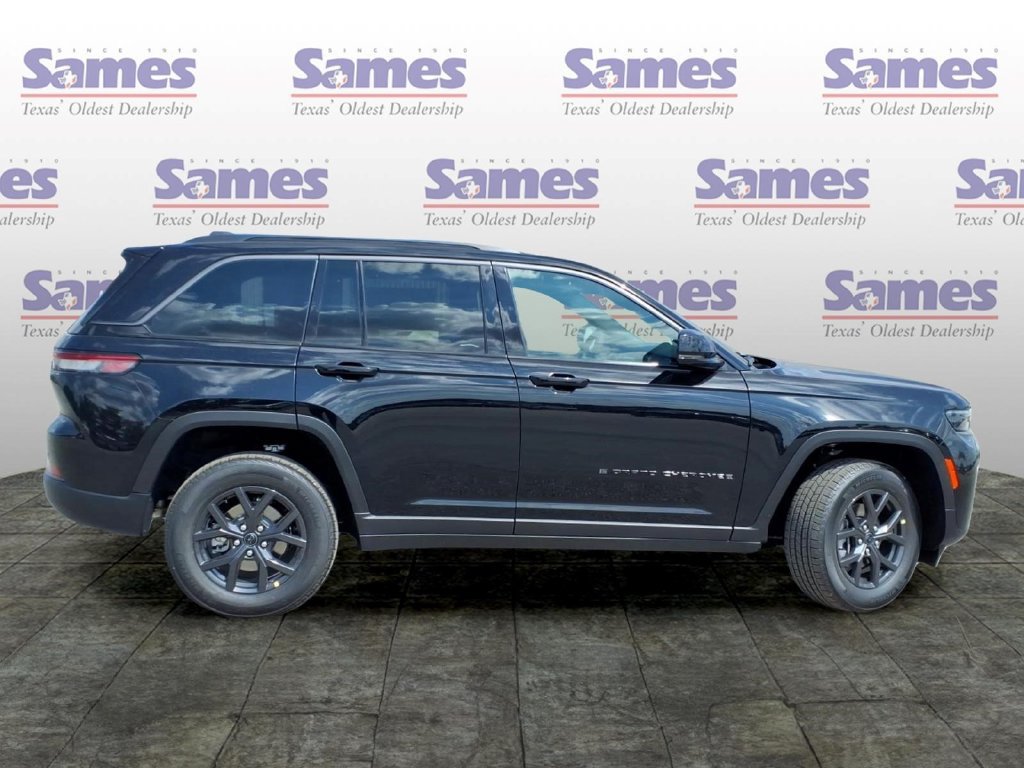 New 2027 Jeep Grand Cherokee Altitude RWD image 4