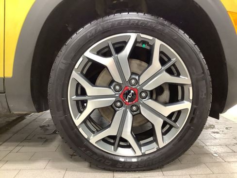 Used 2023 Kia Seltos SX w/ SX Sunroof Package image 27