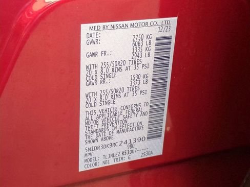 Used 2024 Nissan Pathfinder Platinum image 34