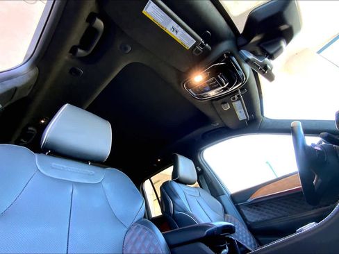 Used 2022 Jeep Grand Cherokee Summit image 14