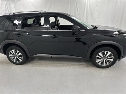 Certified 2025 Nissan Pathfinder SL