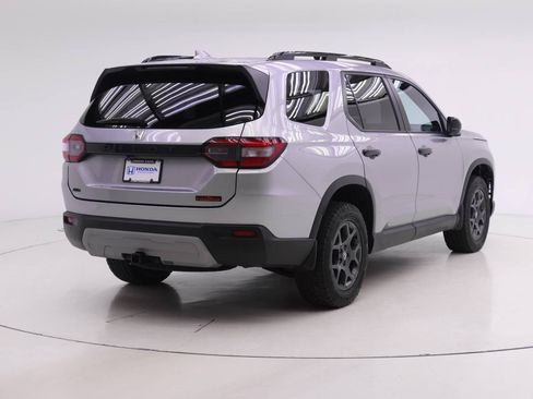 Certified 2023 Honda Pilot TrailSport image 2