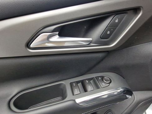 New 2026 Chevrolet Traverse LT w/ Driver Confidence Package image 13