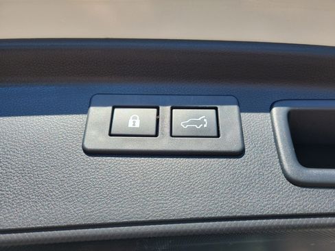 Used 2023 Subaru Forester Limited image 34