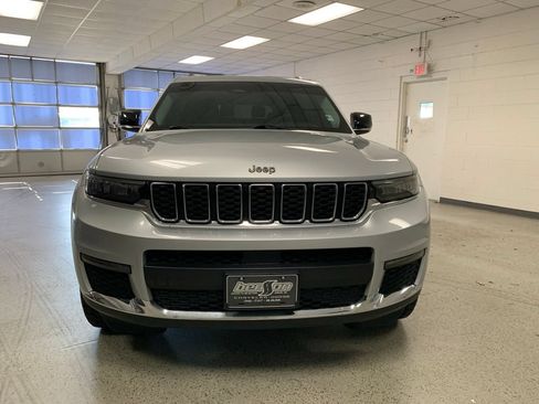 Certified 2021 Jeep Grand Cherokee L Limited RWD image 2
