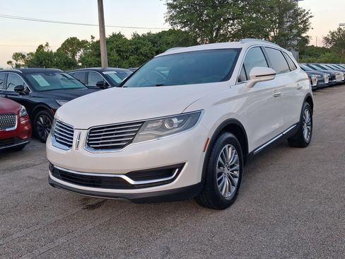 Used 2016 Lincoln MKX Select w/ Select Plus Package FWD image 2