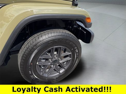 New 2025 Jeep Gladiator Sport image 29