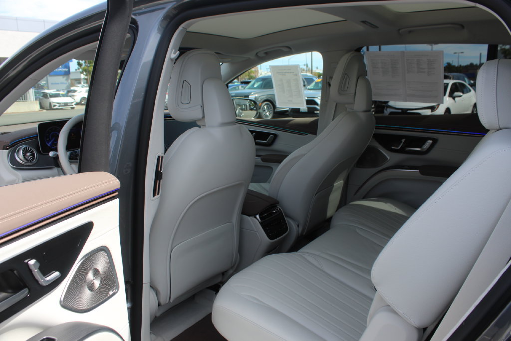 Used 2023 Mercedes-Benz EQS 450+ SUV image 21