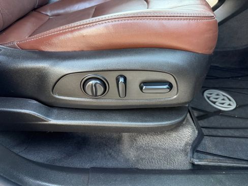 Used 2018 Buick Enclave Avenir w/ Avenir Technology Package image 26