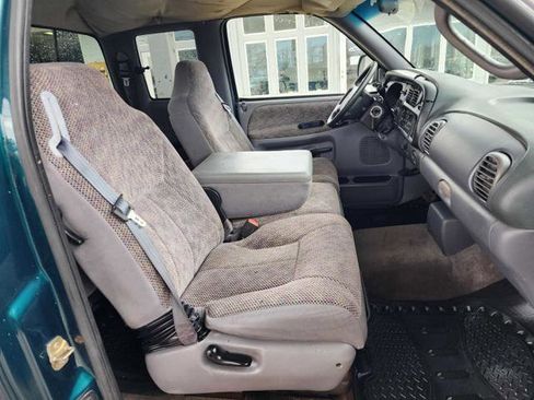 Used 1998 Dodge Ram 1500 Truck 2WD Club Cab image 17