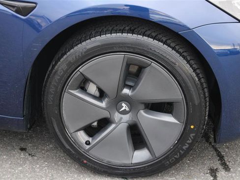 Used 2023 Tesla Model 3 Standard Range RWD image 10