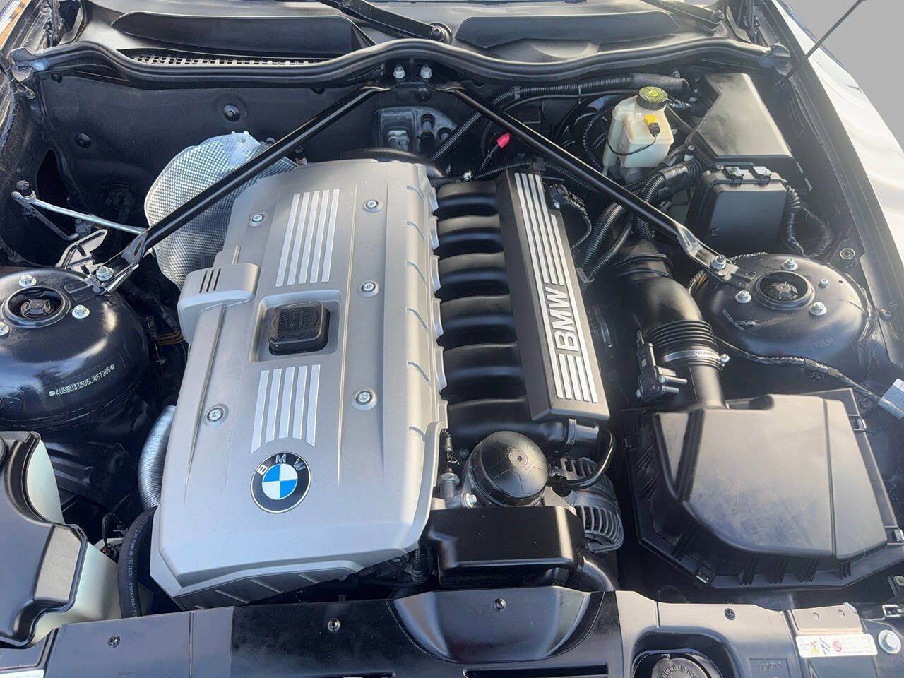 Used 2006 BMW Z4 3.0i RWD image 26