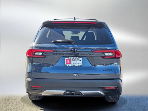 Used 2026 Toyota Grand Highlander Limited AWD/4WD image 4