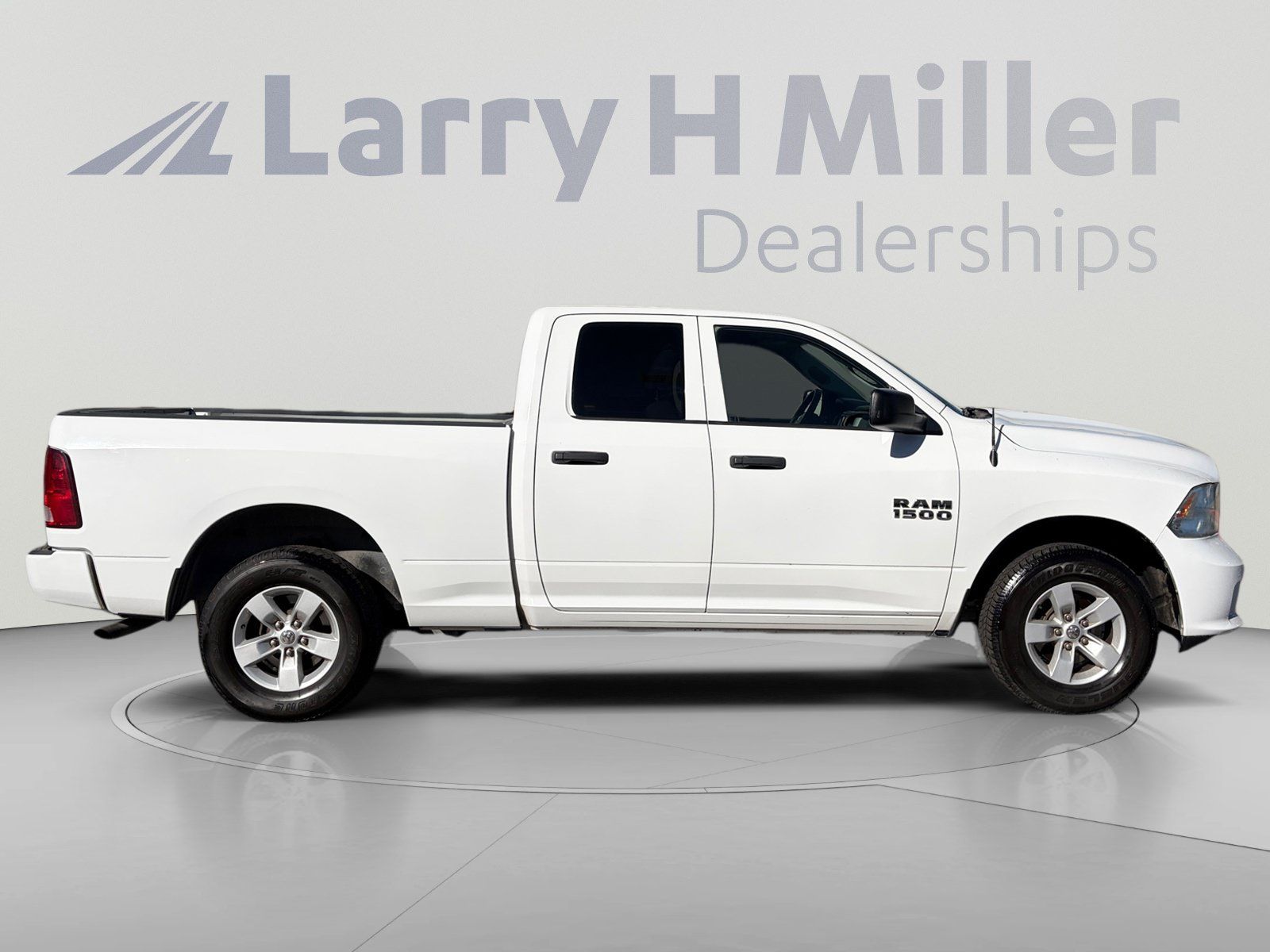 Used 2017 RAM 1500 Express AWD/4WD image 6