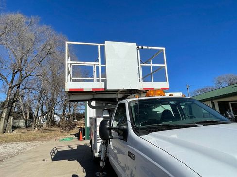 Used 2002 Ford F450 2WD Regular Cab Super Duty image 28
