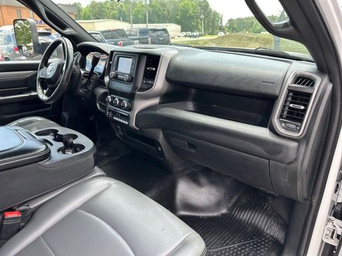Used 2021 RAM 3500 Tradesman w/ Chrome Appearance Group RWD image 24
