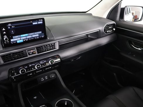 Used 2025 Honda Pilot EX-L image 37