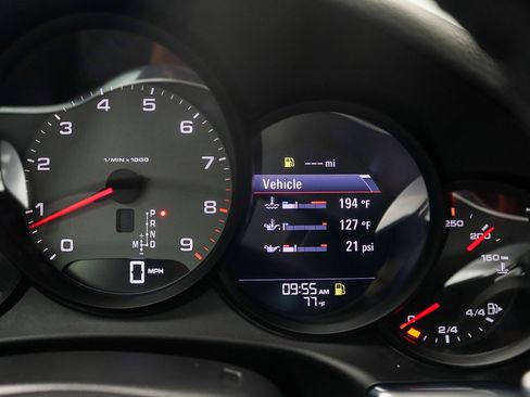 Used 2015 Porsche 911 Carrera 4S AWD/4WD image 34