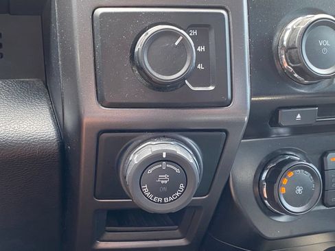 Used 2017 Ford F150 XLT w/ Equipment Group 302A Luxury AWD/4WD image 27