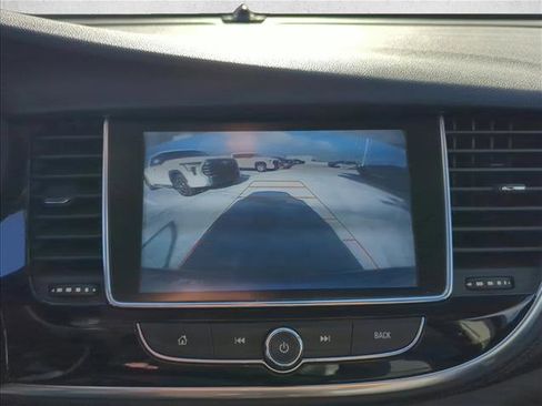 Used 2018 Buick Encore Essence image 18