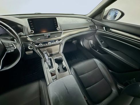 Used 2018 Honda Accord Sport image 11