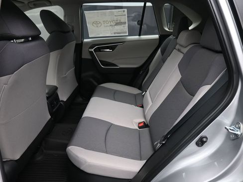 Certified 2025 Toyota RAV4 XLE w/ Convenience Package image 21