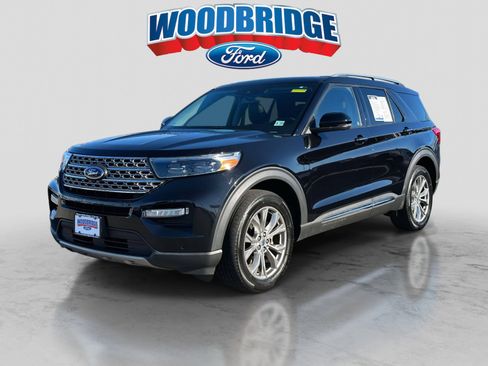 Used 2022 Ford Explorer Limited w/ Equipment Group 301A image 2