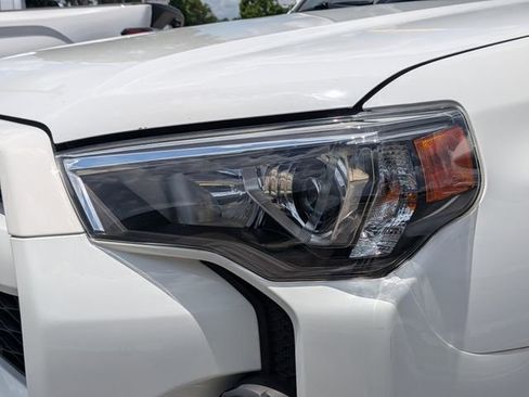 Used 2022 Toyota 4Runner SR5 RWD image 12