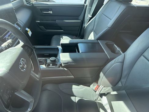 Used 2026 Toyota Sequoia Platinum AWD/4WD image 10