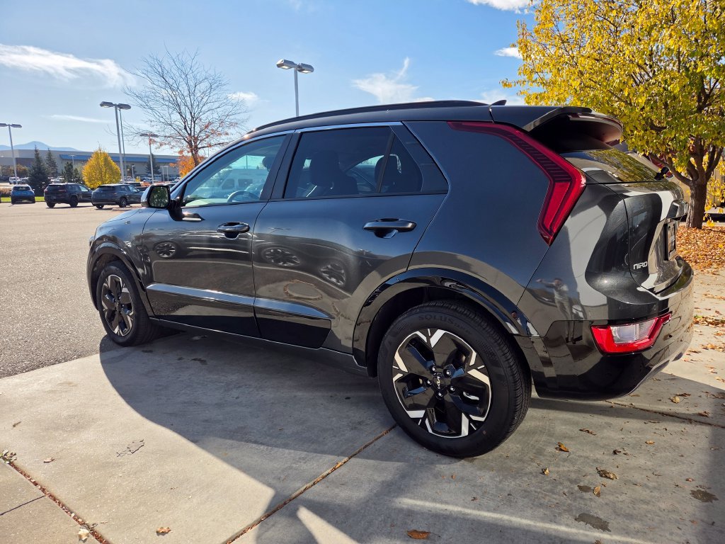Certified 2026 Kia Niro Wind w/ Wind Preserve Package FWD image 3