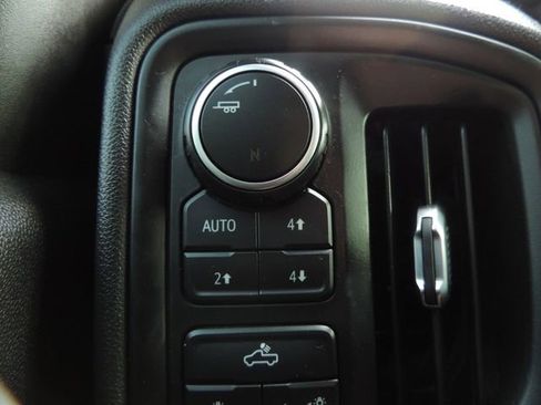 Used 2019 Chevrolet Silverado 1500 Custom Trail Boss w/ Infotainment Package image 26