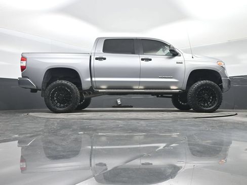 Used 2017 Toyota Tundra SR5 AWD/4WD image 23