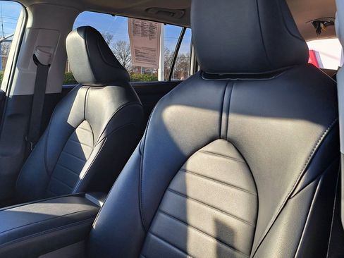 Used 2022 Toyota Highlander XLE image 31