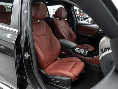 Used 2025 BMW X4 xDrive30i w/ Premium Package image 10