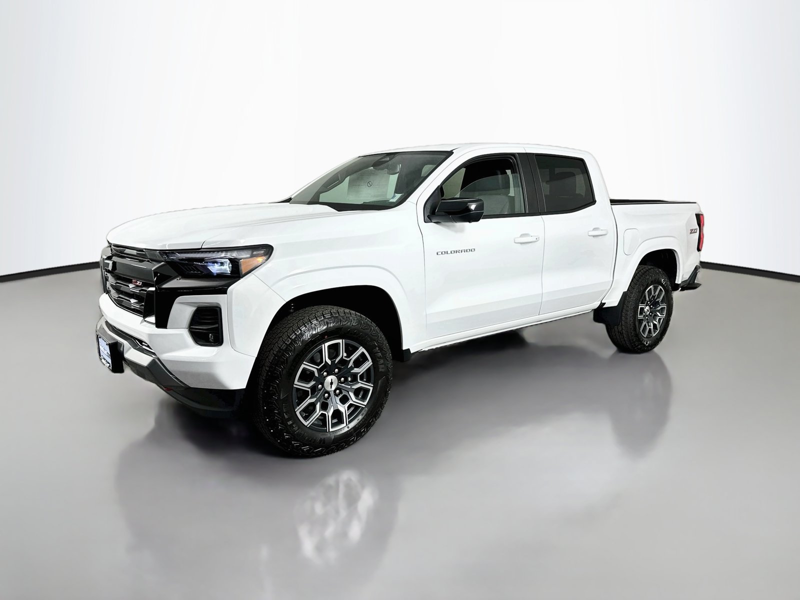 New 2026 Chevrolet Colorado Z71 w/ Technology Package AWD/4WD image 3