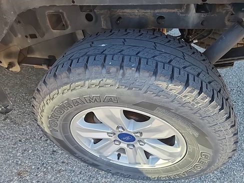 Used 2018 Ford F150 XLT w/ Equipment Group 301A Mid AWD/4WD image 19