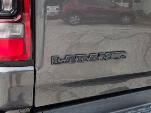 Used 2021 RAM 1500 Laramie AWD/4WD image 5