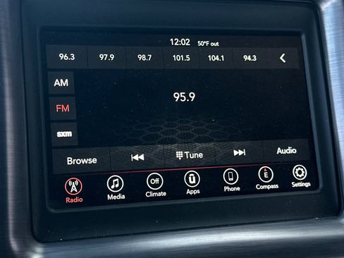 Used 2018 Dodge Challenger R/T image 18