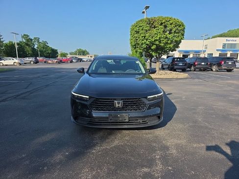 Used 2024 Honda Accord EX image 2