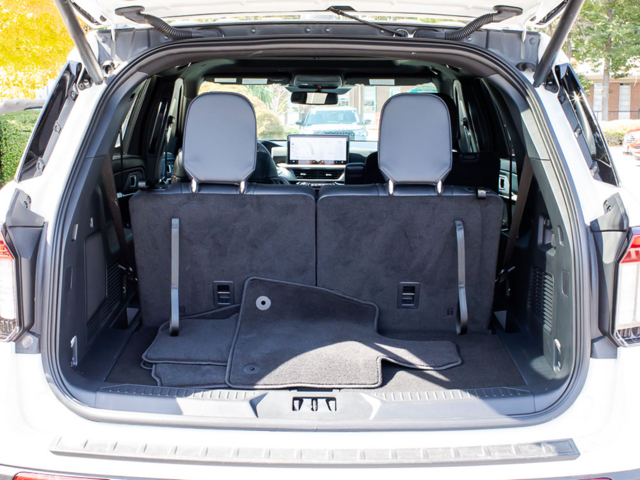 Used 2026 Ford Explorer ST-Line w/ ST-Line Street Pack AWD/4WD image 24